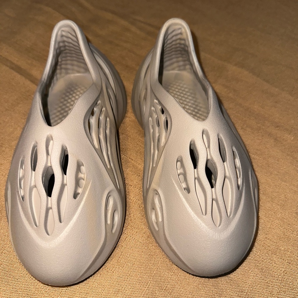 Toddler yeezy foam runner
